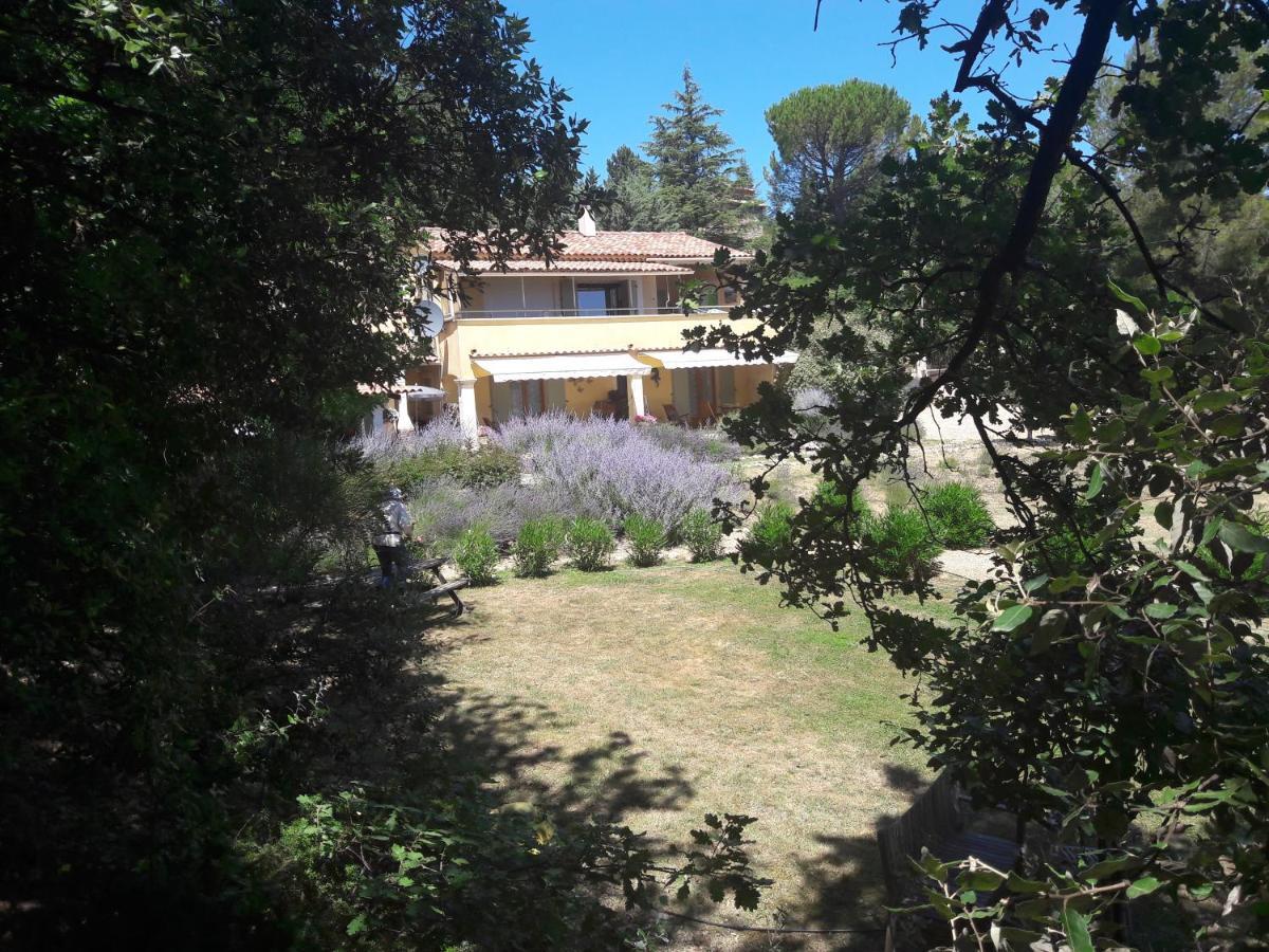 Les Cerises Bed and Breakfast Saint-Saturnin-d'Apt Eksteriør billede
