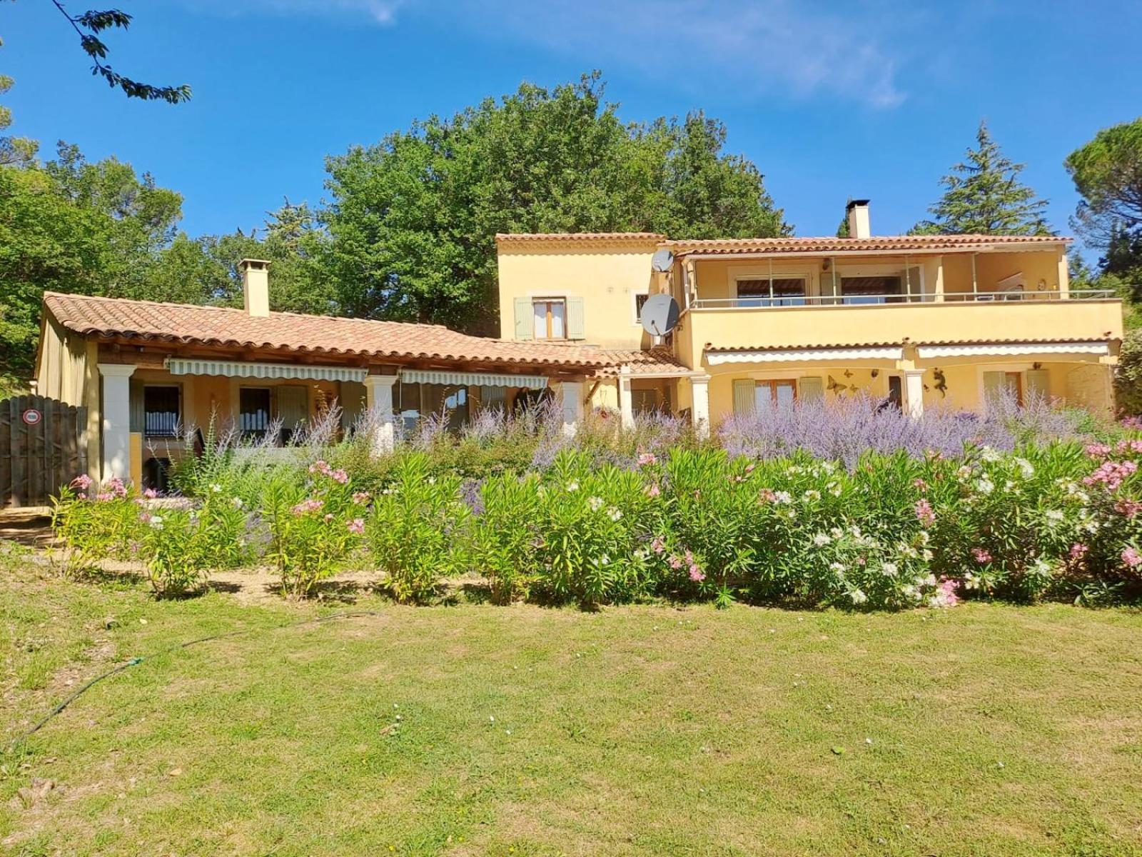 Les Cerises Bed and Breakfast Saint-Saturnin-d'Apt Eksteriør billede